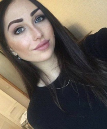 В Москве я обрела свою собственную магию, которая позволяет мне удовлетворить самые сокровенные желания и фантазии. Приглашаю вас погрузиться в мир наслаждений, где нежность переплетается с пылом. Мои услуги включают классический секс, оральные ласки и эротический массаж. Я гарантирую полный комфорт, конфиденциальность и незабываемые ощущения. Позвольте себе испытать все, о чем вы только мечтали. У меня есть отзывы и фото, чтобы вы почувствовали мою горячую атмосферу. Жду вас в Москве, чтобы сделать наше свидание поистине незабываемым. 😉🌹 Евгения