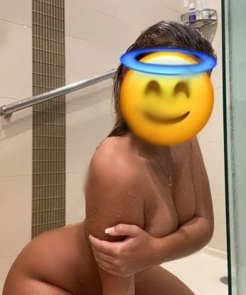 Страсть и энергия, которые я ставлю в каждую нашу встречу, оставят тебя безумно возбужденным. Я готова оказать тебе широкий спектр эксклюзивных услуг и исполнить самые заветные твои желания. Будь уверен, со мной время остановится, и ты окунешься в океан наслаждения. Фото в моем альбоме говорят сами за себя 😉. Мои клиенты всегда остаются довольны и хотят вернуться ко мне снова и снова. Расцвети сегодня вместе со мной, в Москве! 💋 Карина